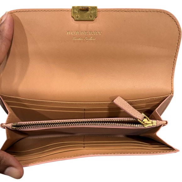 Burberry Leather Long Wallet -EUC - Picture 8 of 9